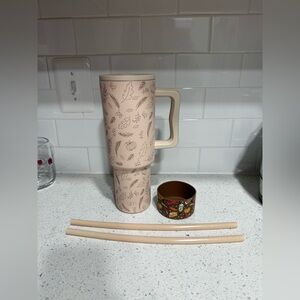 EUC Simple Modern 40 oz Trek in Falling Leaves